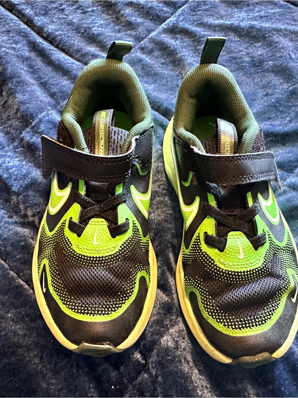 Nike Cosmic Runner